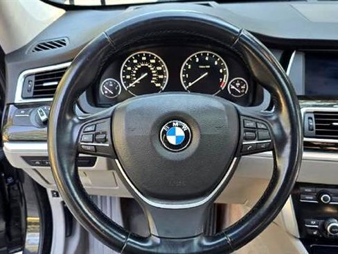 Used 2012 BMW 550i Gran Turismo w/ Driver Assistance Pkg image 9