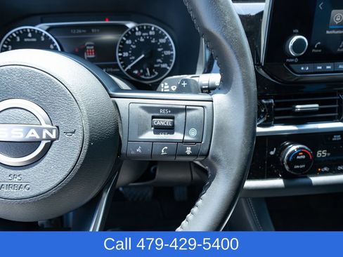Used 2025 Nissan Pathfinder SV FWD image 24
