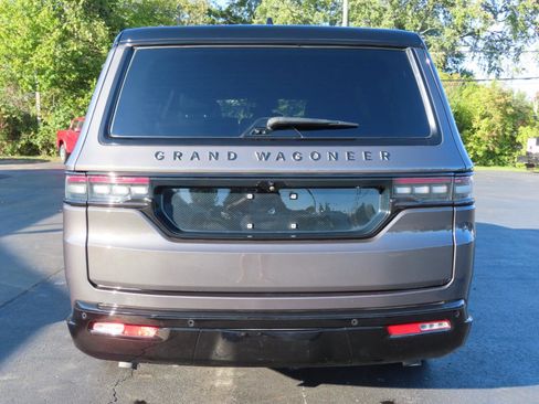 Used 2024 Jeep Grand Wagoneer L Series II w/ Quick Order Packagew 28T AWD/4WD image 5