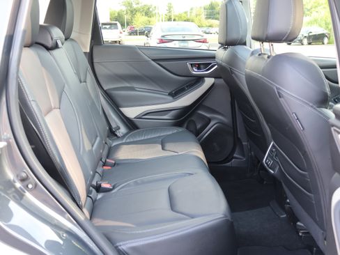 Used 2023 Subaru Forester Limited AWD/4WD image 20