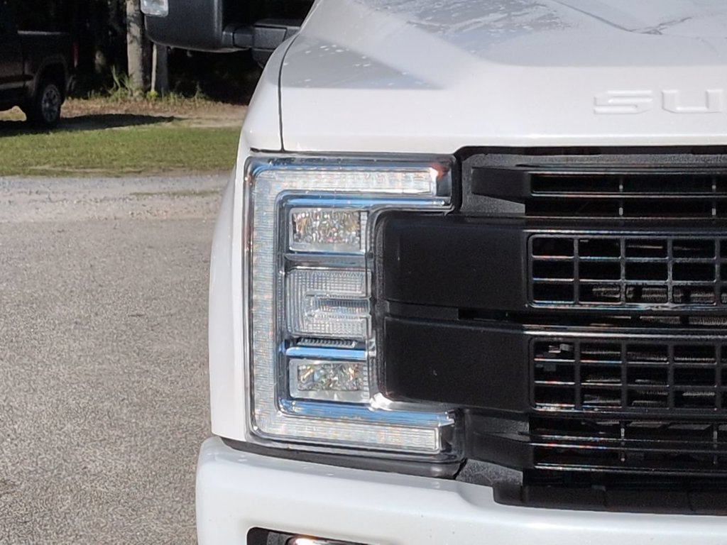 Used 2018 Ford F350 Platinum w/ Platinum Ultimate Package AWD/4WD image 10