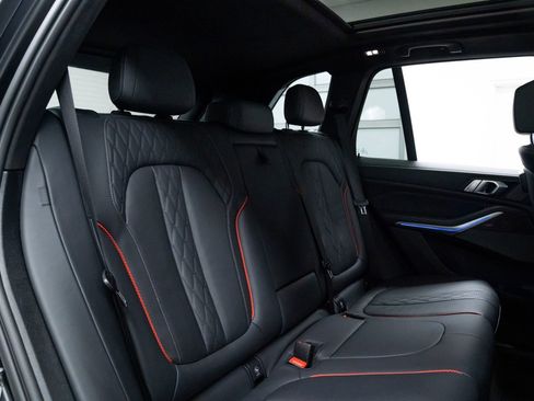 Used 2022 BMW X5 xDrive40i w/ M Sport Package image 23