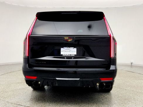 Used 2023 Cadillac Escalade V image 6