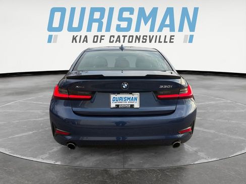 Used 2022 BMW 330i xDrive Sedan w/ Premium Package image 5