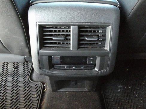 Used 2022 Volkswagen Atlas SE image 36