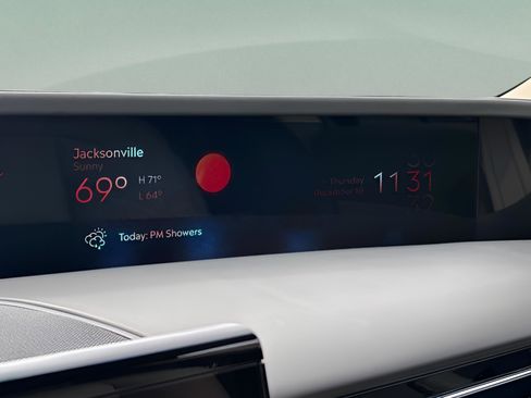 Used 2024 Lincoln Nautilus Premier w/ Equipment Group 102A image 28