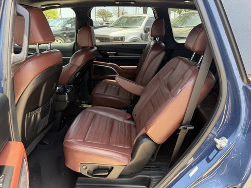 Used 2024 Kia Telluride SX Prestige AWD/4WD image 13
