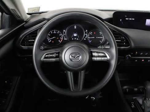 Used 2022 MAZDA MAZDA3 Sedan image 22