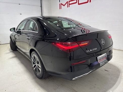 Used 2025 Mercedes-Benz CLA 250 4MATIC w/ Exclusive Package image 5