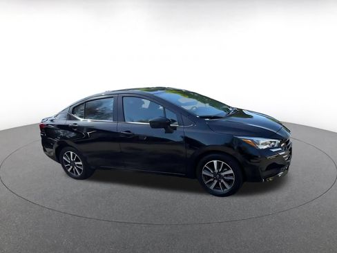 Used 2025 Nissan Versa SV FWD image 2