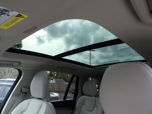 Certified 2024 Volvo XC90 B5 Plus image 16