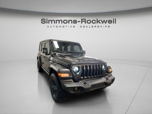 Used 2022 Jeep Wrangler Unlimited Sport image 3