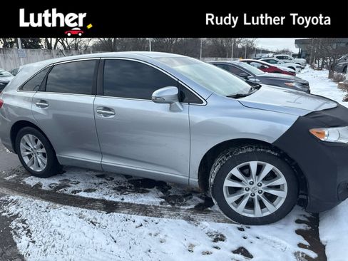 Used 2015 Toyota Venza XLE image 1