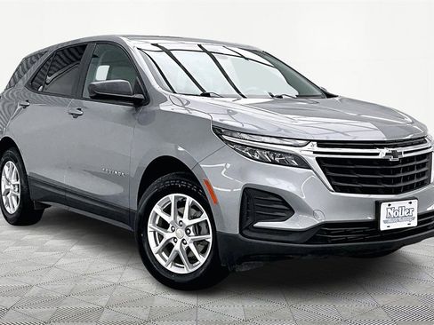 Used 2024 Chevrolet Equinox LS w/ LS Convenience Package image 12