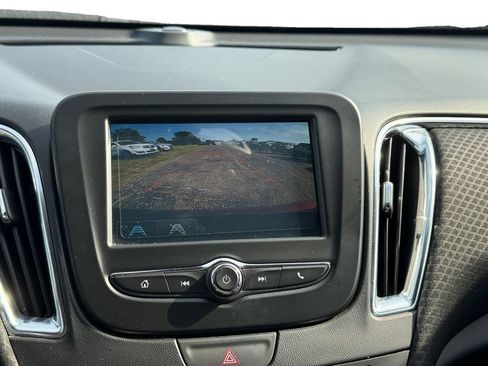 Used 2016 Chevrolet Malibu LT FWD image 15