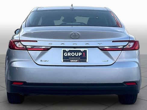 Used 2025 Toyota Camry LE FWD image 5
