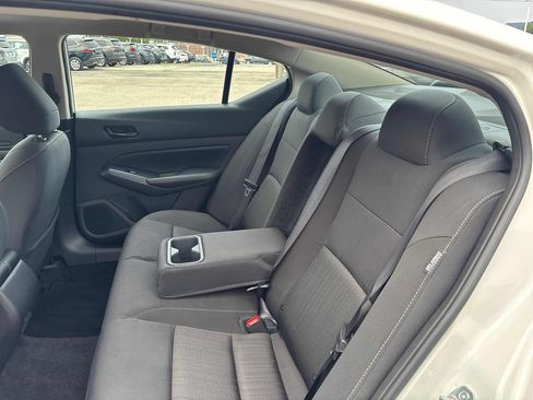 Used 2025 Nissan Altima 2.5 SV FWD image 21