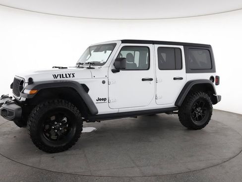 Used 2025 Jeep Wrangler Unlimited Sport AWD/4WD image 6