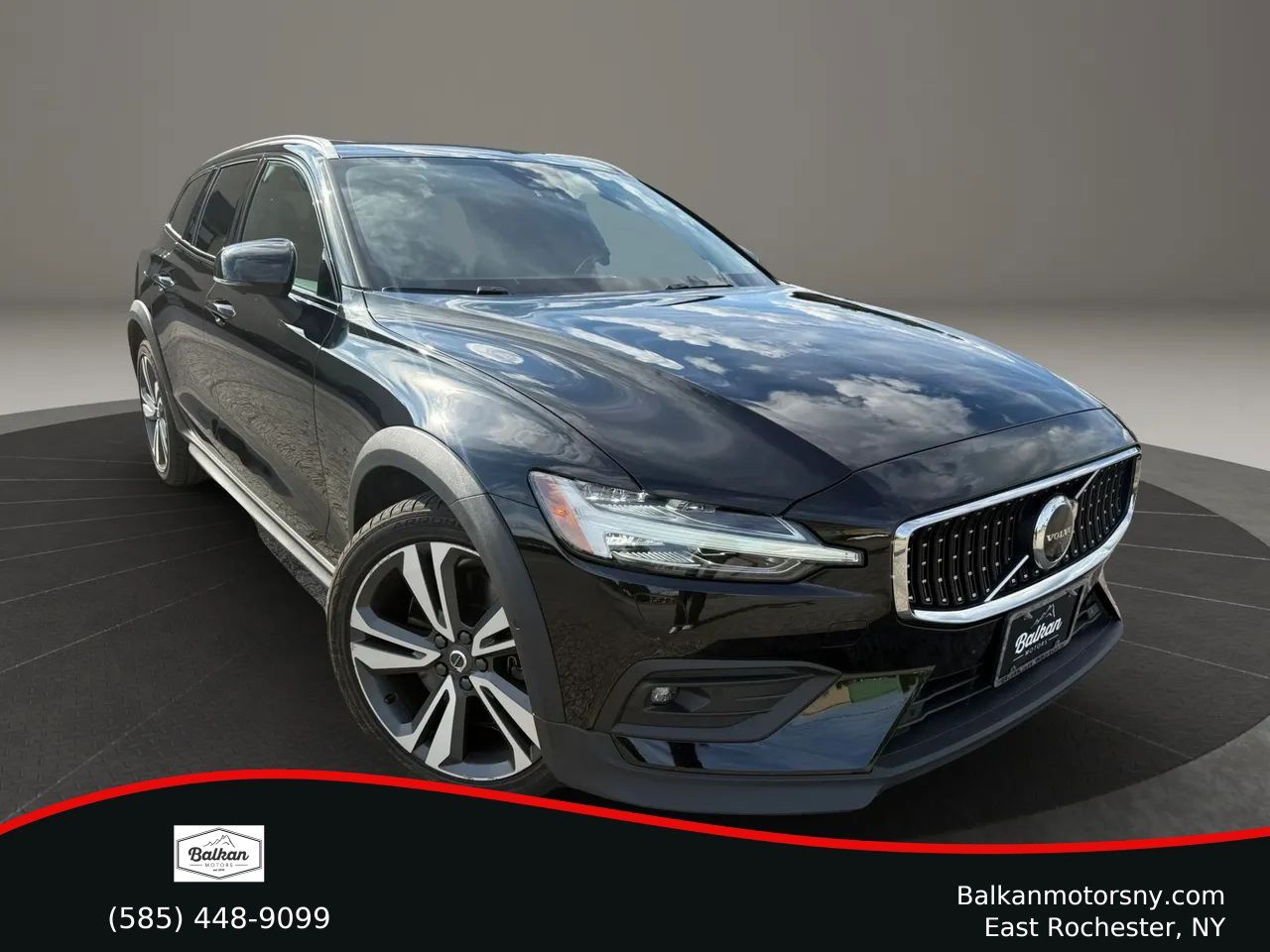 Used 2023 Volvo V60 B5 Cross Country Plus w/ Climate Package AWD/4WD image 1