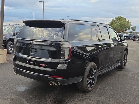 New 2025 Chevrolet Suburban RST w/ Comfort Package image 4