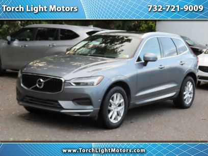 Used 2019 Volvo XC60 T5 Momentum w/ Premium Package