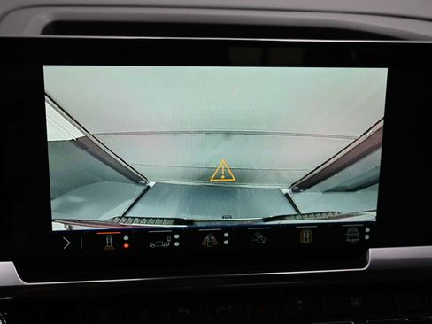 New 2025 GMC Sierra 2500 SLT w/ SLT Premium Package image 14