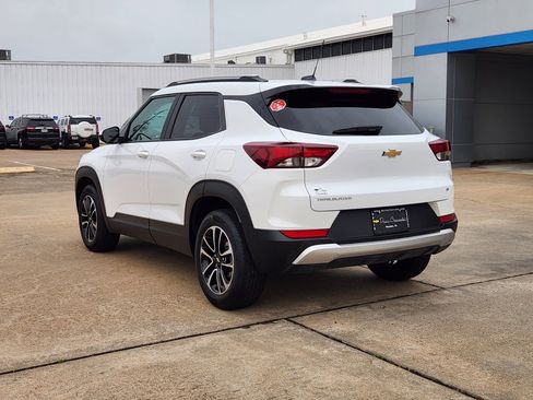 Certified 2025 Chevrolet TrailBlazer LT FWD image 8