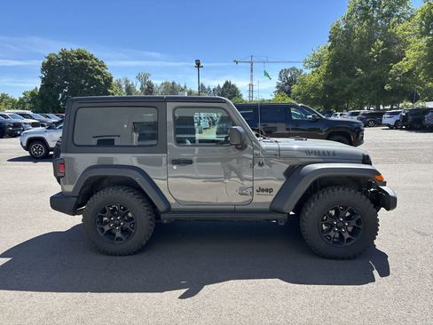 Used 2022 Jeep Wrangler Sport AWD/4WD image 5