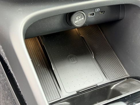 New 2026 Volvo EX40 Plus w/ Climate Package image 24