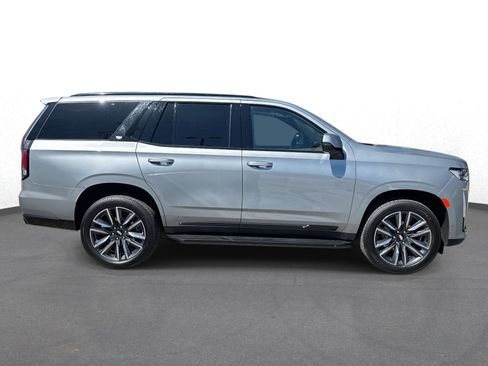 Used 2024 Cadillac Escalade Sport RWD image 2