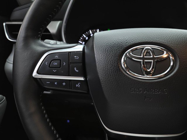 Used 2021 Toyota Highlander Limited AWD/4WD image 23