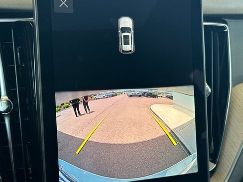 New 2026 Volvo XC60 B5 Core AWD/4WD image 16