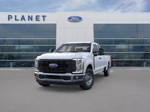 New 2026 Ford F250 XL w/ XL Chrome Package image 2