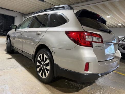 Used 2017 Subaru Outback 2.5i Limited AWD/4WD image 3