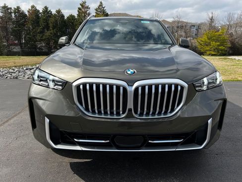 New 2026 BMW X5 xDrive40i w/ Parking Assistance Package image 2