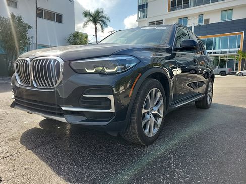 Used 2023 BMW X5 sDrive40i w/ Premium Package image 2