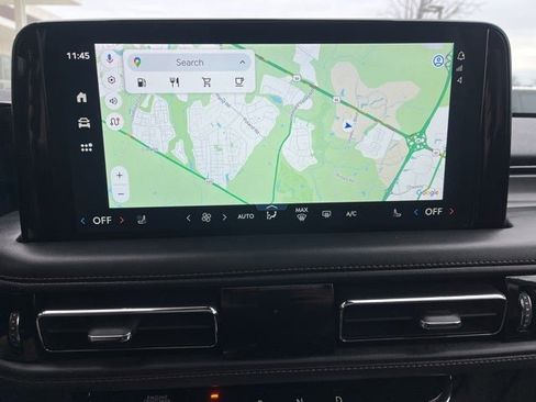 Used 2025 Lincoln Aviator AWD image 37