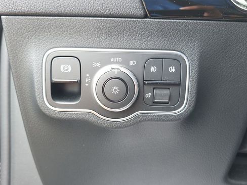 Certified 2025 Mercedes-Benz GLA 250 4MATIC image 13