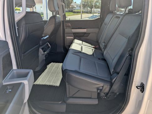 Used 2022 Ford F150 Lariat image 13