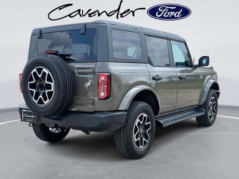 New 2026 Ford Bronco Outer Banks image 5