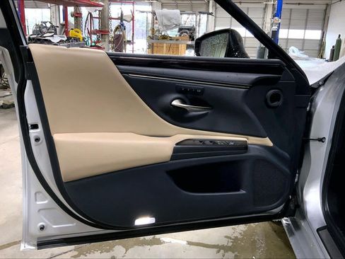 Used 2019 Lexus ES 350 image 21