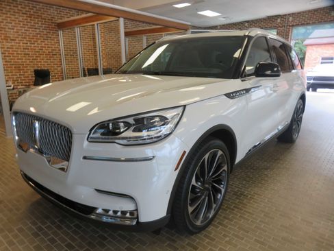 Used 2020 Lincoln Aviator Reserve w/ Equipment Group 202A image 1