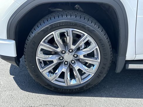 Used 2023 GMC Sierra 1500 Denali w/ Denali Reserve Package AWD/4WD image 11