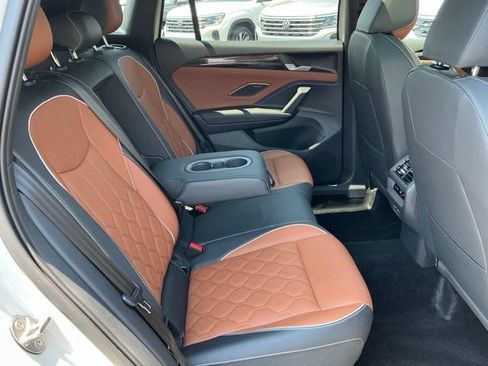 Certified 2026 Volkswagen Tiguan SEL R-Line AWD/4WD image 23