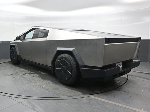 Used 2024 Tesla Cybertruck Cyberbeast AWD/4WD image 10