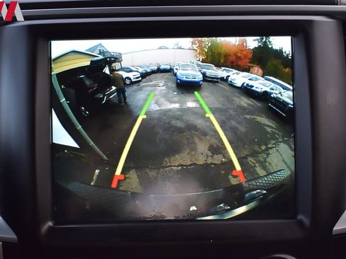 Used 2018 RAM 1500 Big Horn image 23