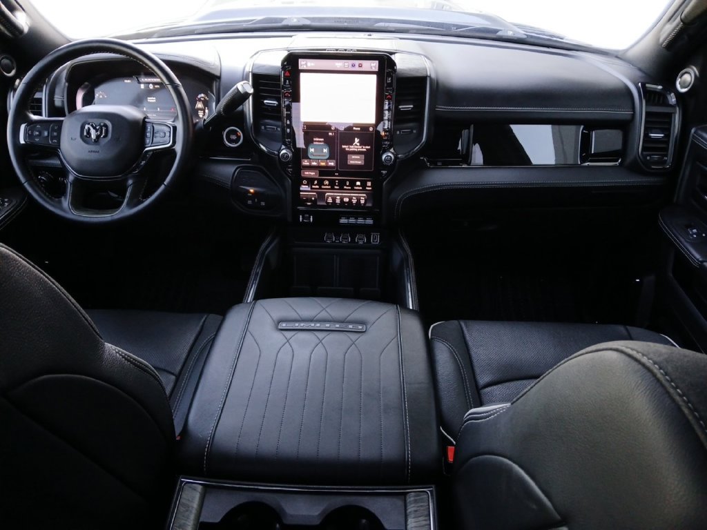 Used 2025 RAM 3500 Limited AWD/4WD image 20