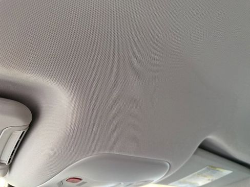 Used 2021 Jeep Renegade Limited w/ Luxury Group II image 23