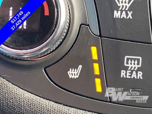 Used 2023 Chevrolet Malibu LT image 25