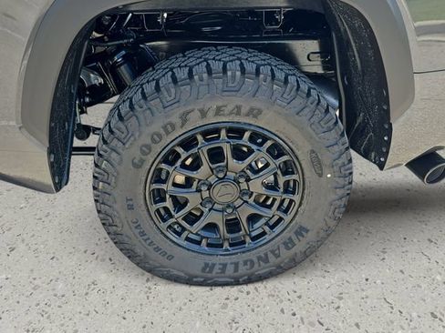 New 2026 Toyota Tundra SR5 AWD/4WD image 32